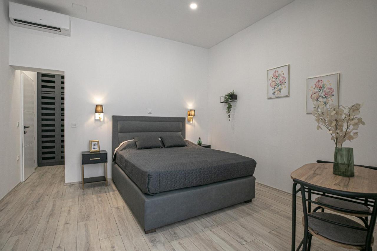 Deluxe Antonio Apartment